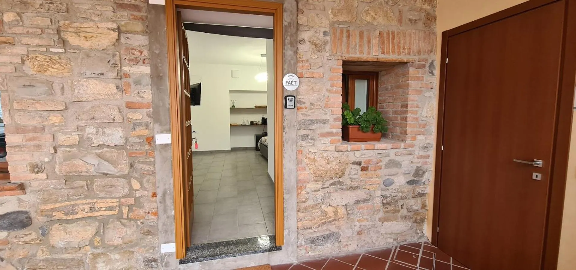 Guest house Affittacamere Faet Adro