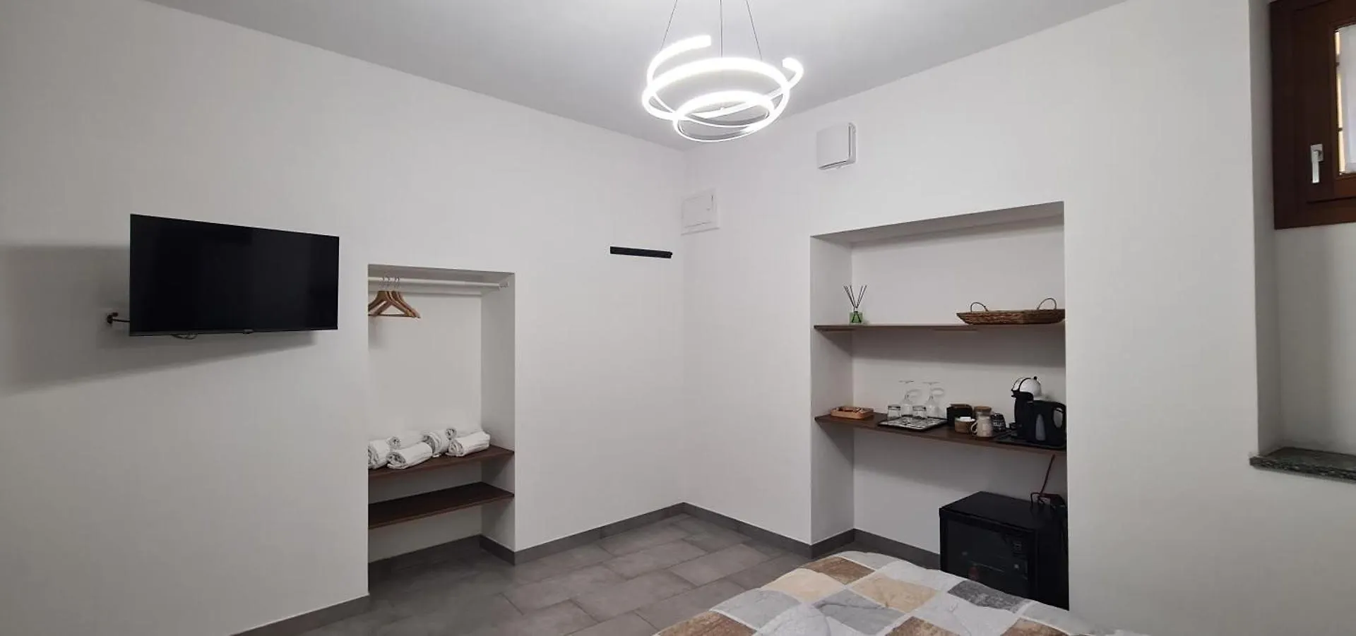 Affittacamere Faet Adro Guest house